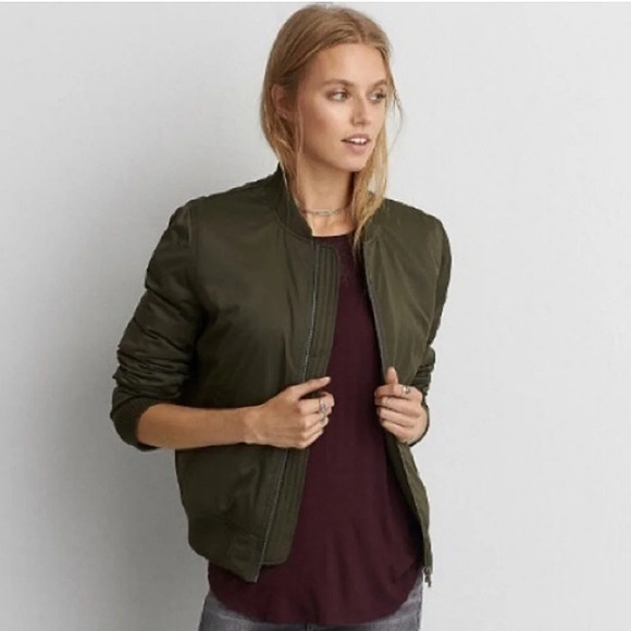 American Eagle Army Green Bomber Jacket - Picture 2 of 6